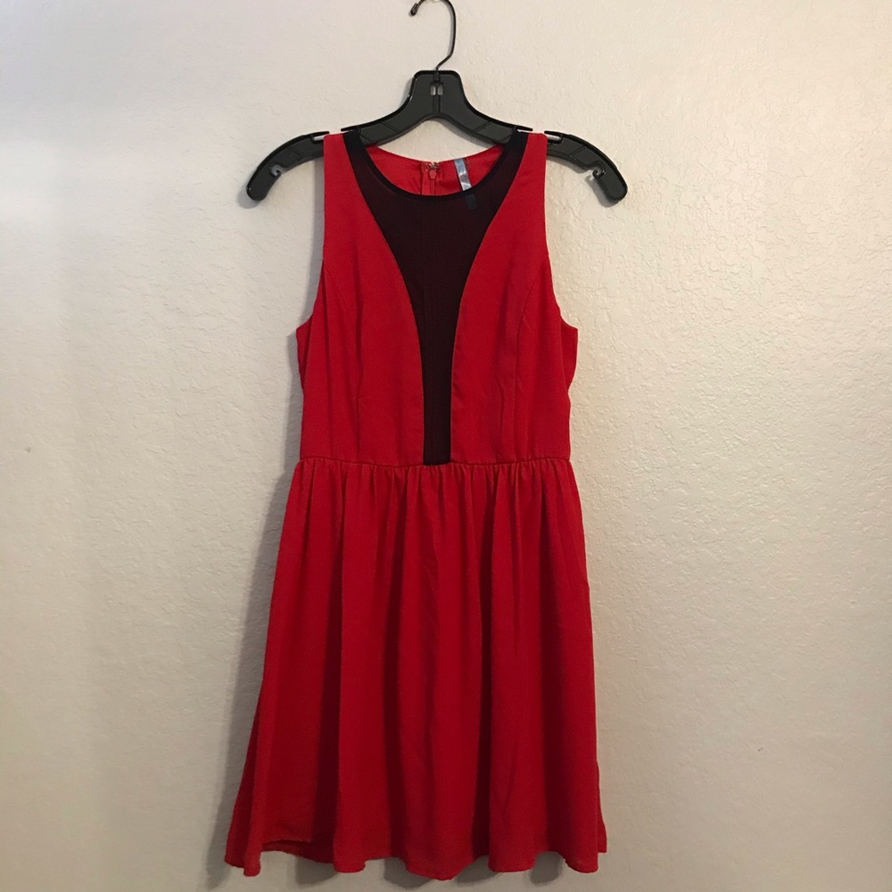 Moonlight red dress with black mesh